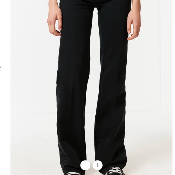 Urban Outfitters Mid-Rise Jeans - Picture 2 of 4